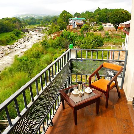 Aachman River And Valley View Resort Dharamshala - A Riverside Resort With Balcony View Esterno foto