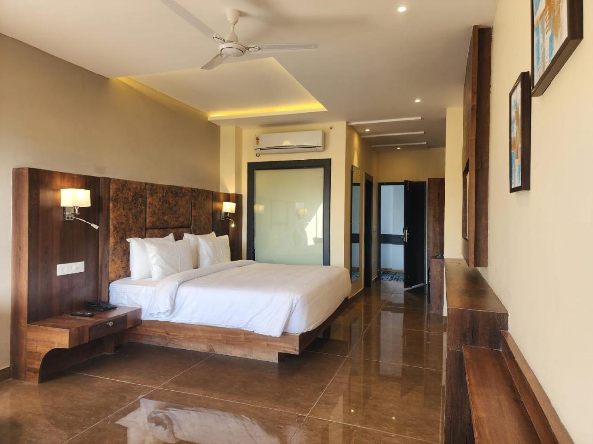Aachman River And Valley View Resort Dharamshala - A Riverside Resort With Balcony View Esterno foto