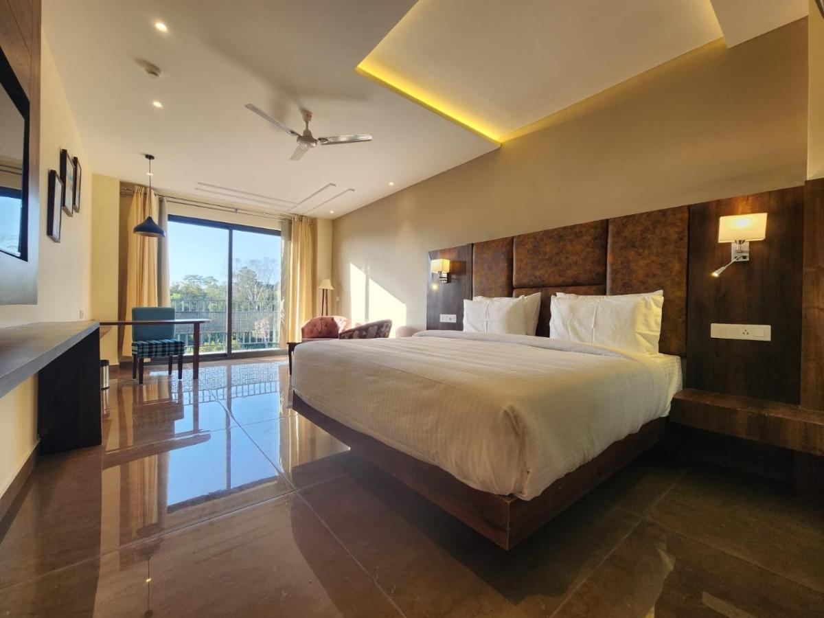 Aachman River And Valley View Resort Dharamshala - A Riverside Resort With Balcony View Esterno foto