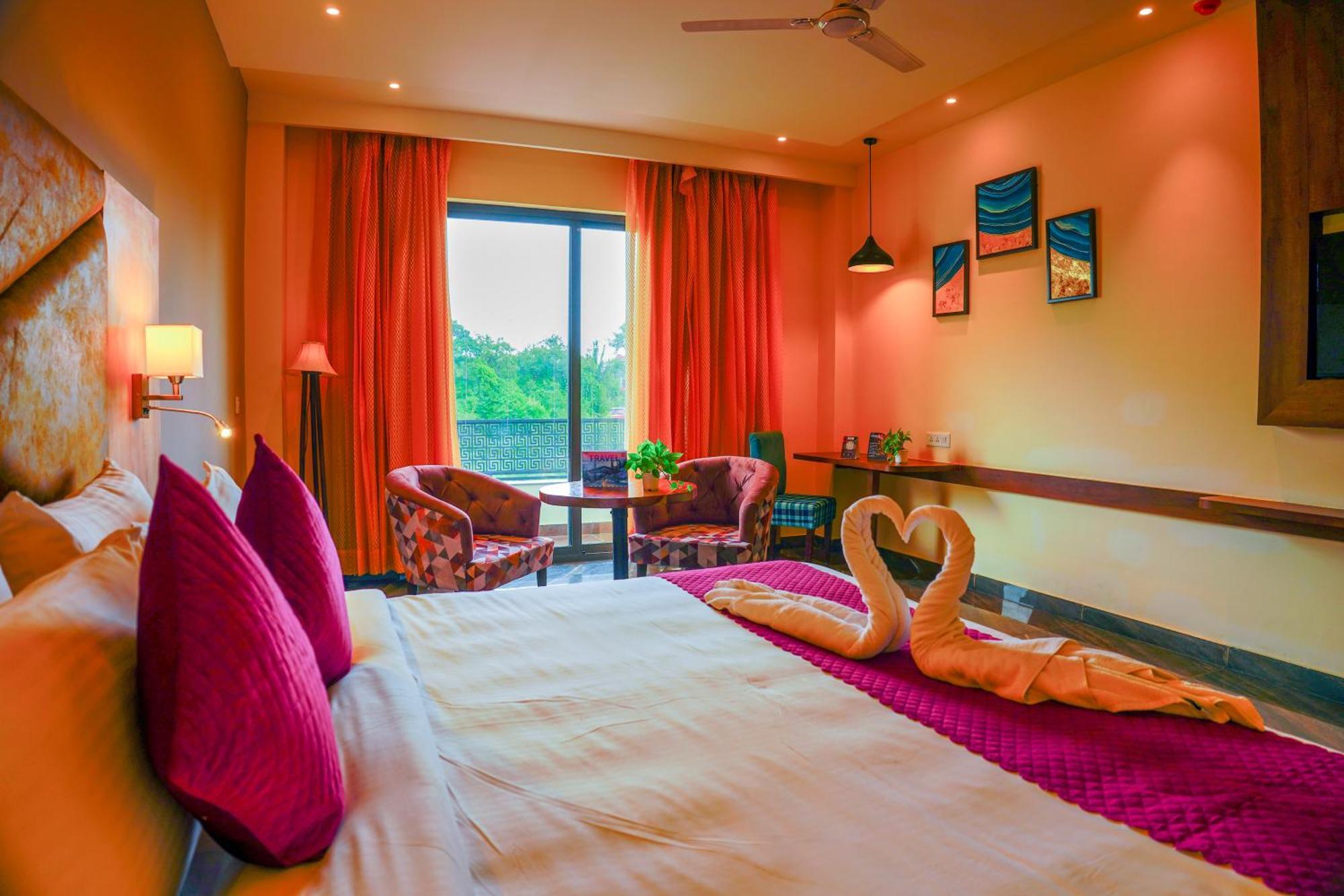 Aachman River And Valley View Resort Dharamshala - A Riverside Resort With Balcony View Esterno foto