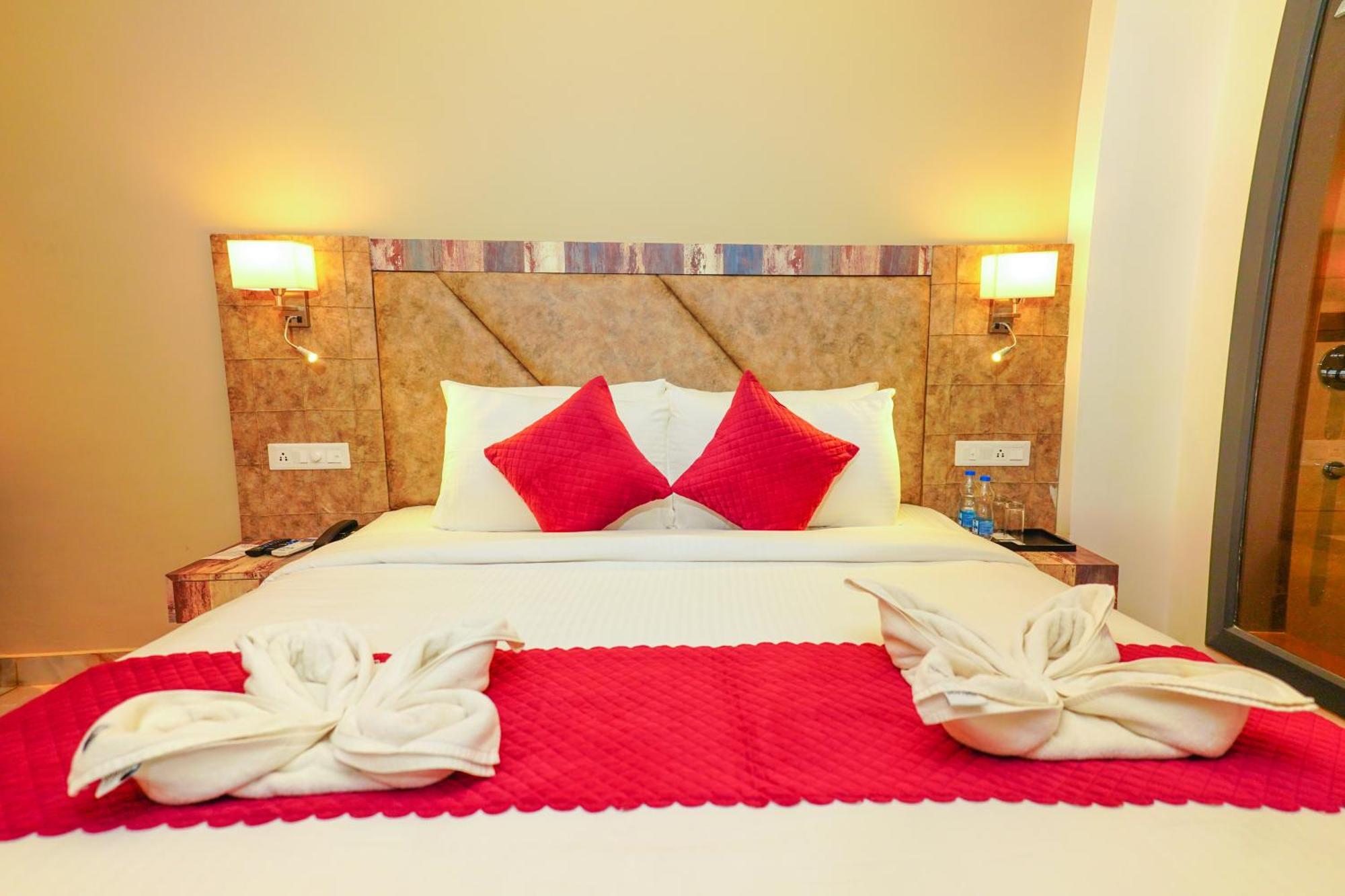 Aachman River And Valley View Resort Dharamshala - A Riverside Resort With Balcony View Esterno foto