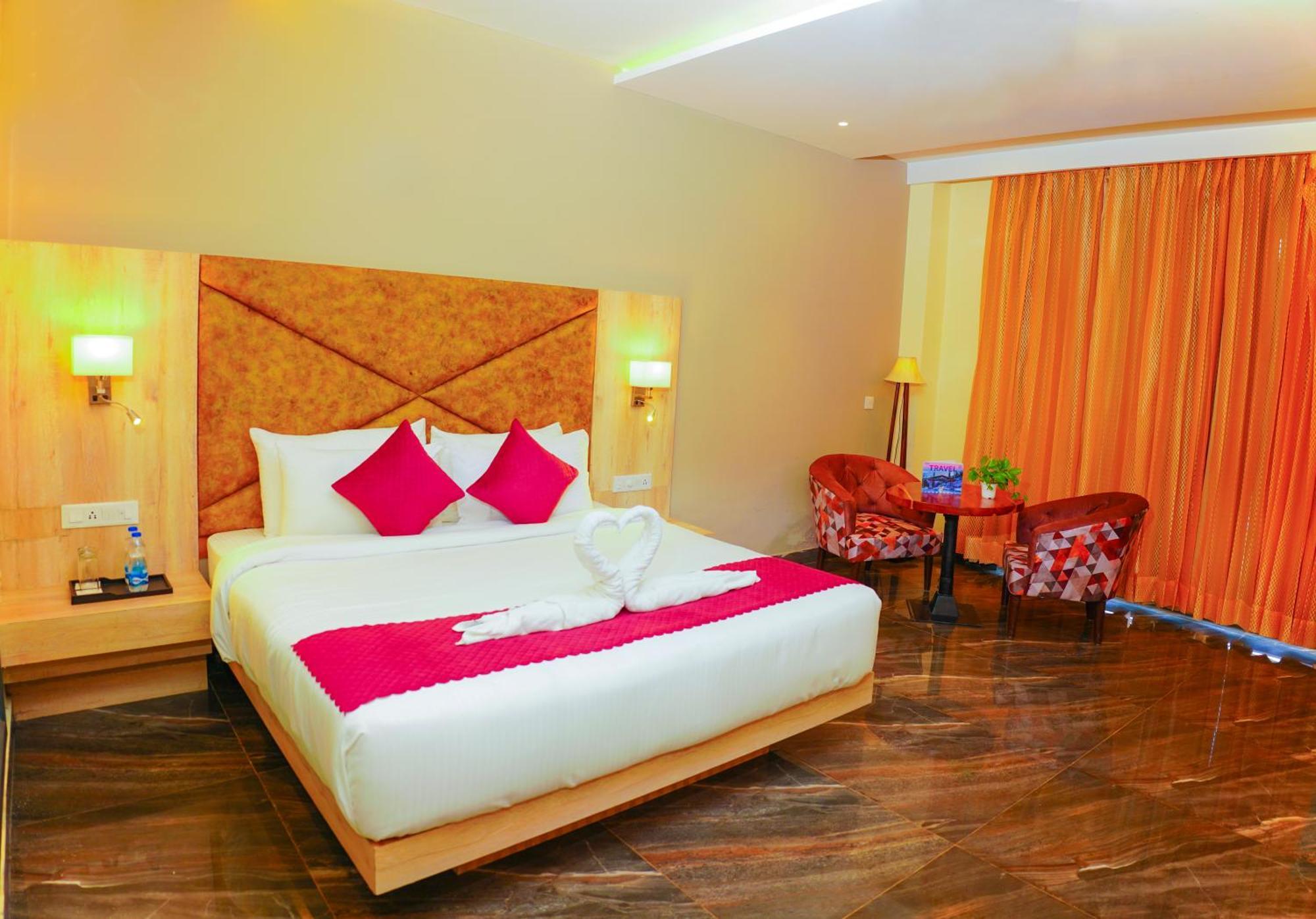 Aachman River And Valley View Resort Dharamshala - A Riverside Resort With Balcony View Esterno foto