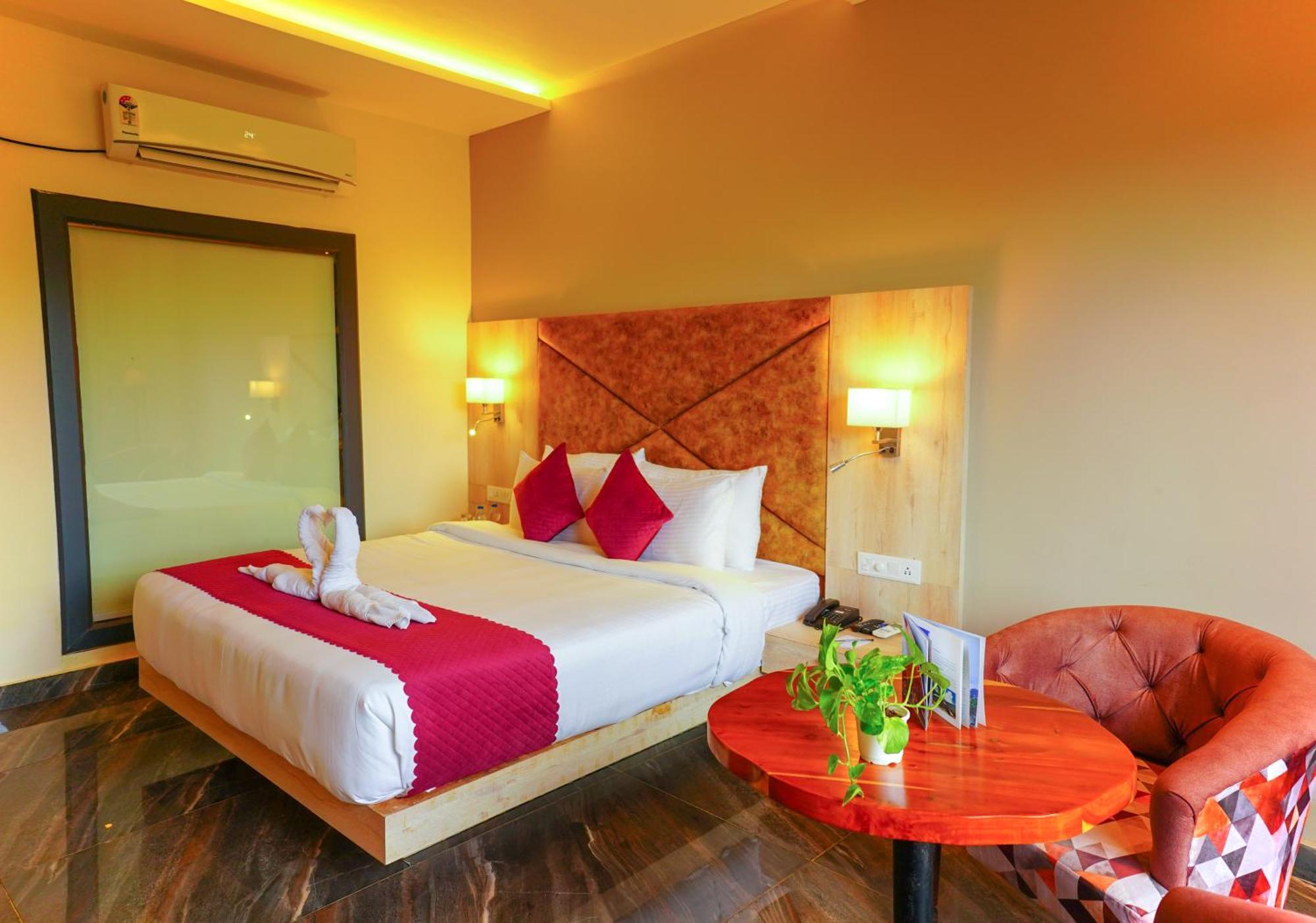 Aachman River And Valley View Resort Dharamshala - A Riverside Resort With Balcony View Esterno foto