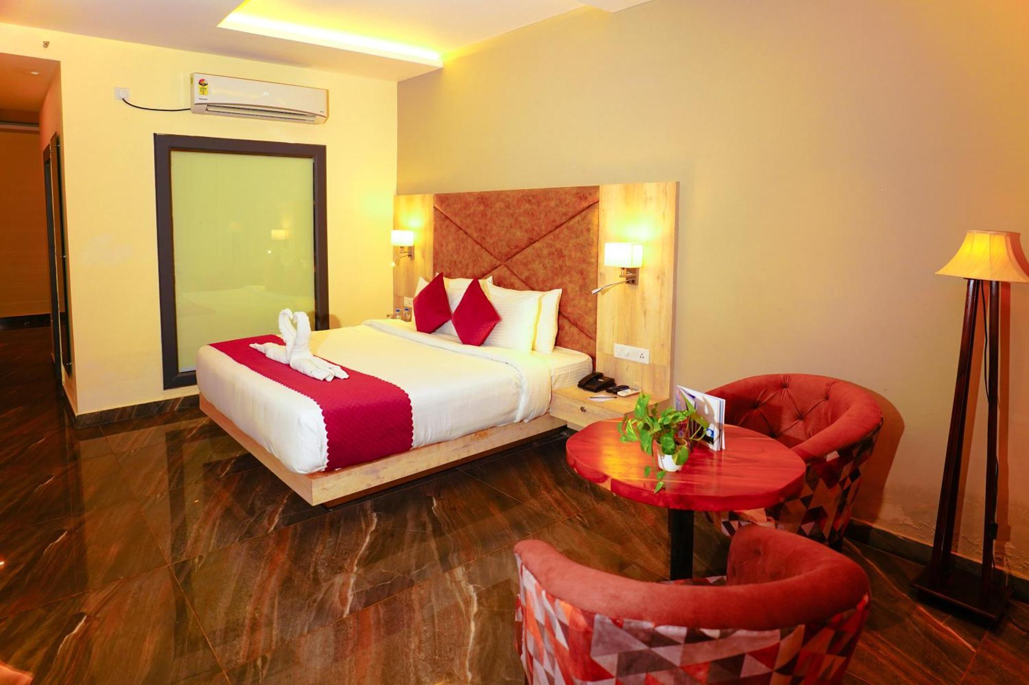 Aachman River And Valley View Resort Dharamshala - A Riverside Resort With Balcony View Esterno foto
